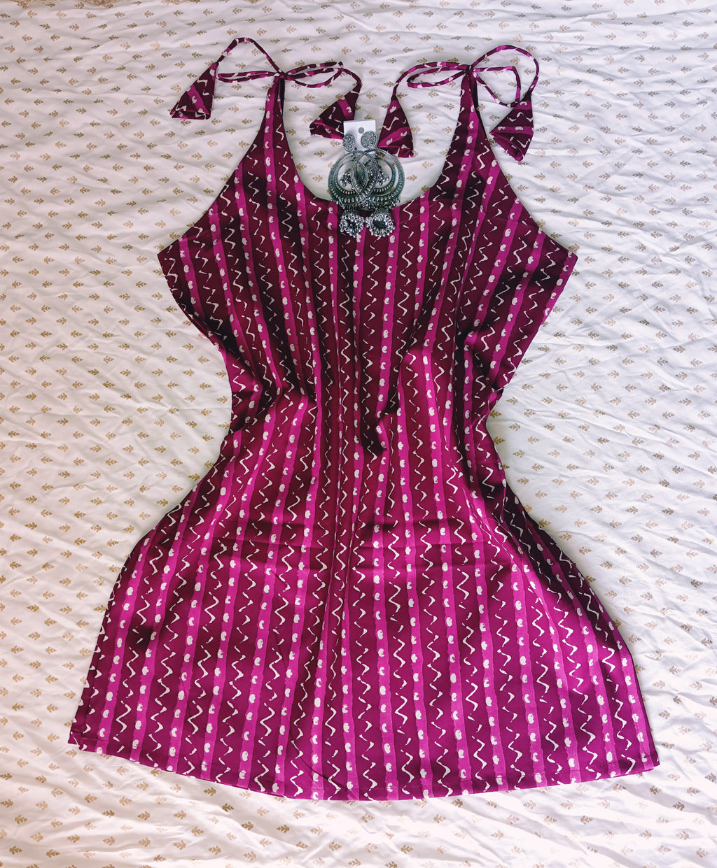 Magenta handblock printed sleeveless tie-up kurti