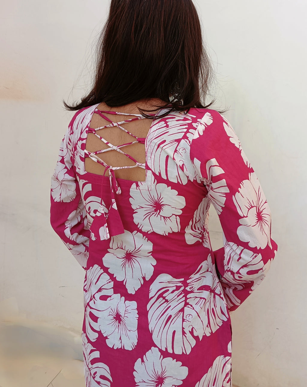 Pink tropical floral lace-up kurti